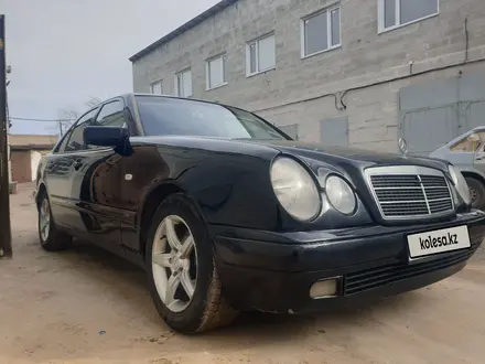 Mercedes-Benz E 230 1995 года за 2 650 000 тг. в Павлодар – фото 6