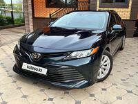 Toyota Camry 2017 годаfor10 500 000 тг. в Алматы