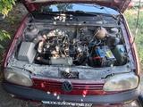 Volkswagen Golf 1993 года за 700 000 тг. в Семей