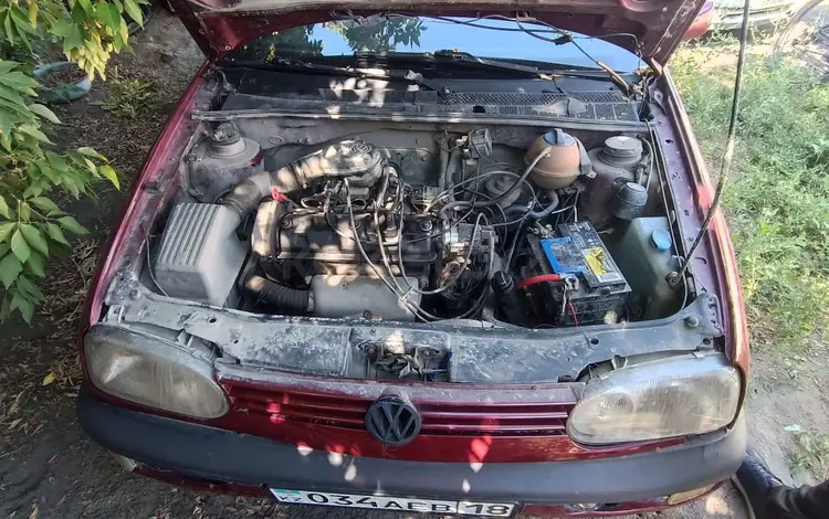 Volkswagen Golf 1993 года за 700 000 тг. в Семей