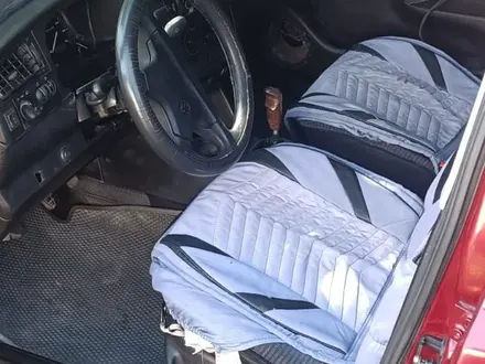Volkswagen Golf 1993 года за 700 000 тг. в Семей – фото 3