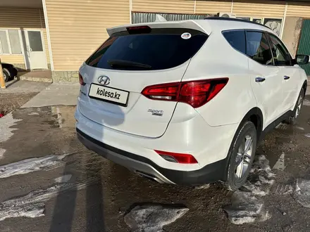 Hyundai Santa Fe 2017 года за 11 200 000 тг. в Сарыагаш – фото 2