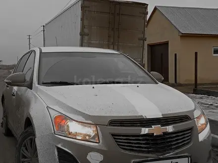 Chevrolet Cruze 2013 года за 3 600 000 тг. в Атырау – фото 13
