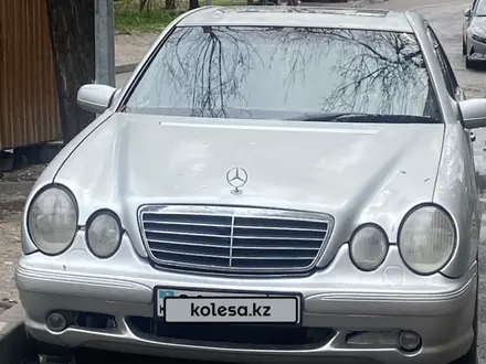 Mercedes-Benz E 320 1997 года за 2 500 000 тг. в Алматы – фото 4