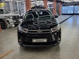 Toyota Highlander 2017 года за 20 000 000 тг. в Атырау – фото 3