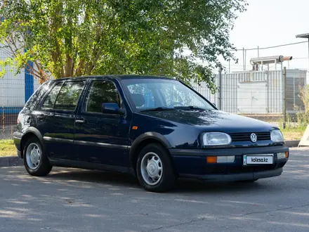 Volkswagen Golf 1994 года за 2 400 000 тг. в Алматы