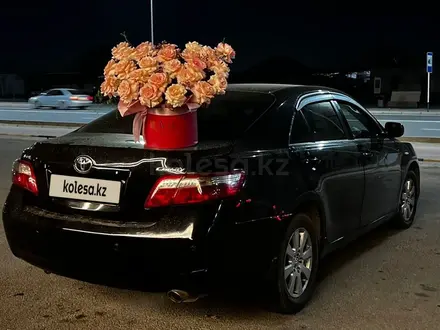 Toyota Camry 2007 года за 5 300 000 тг. в Туркестан – фото 2