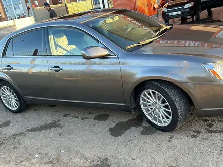 Toyota Avalon 2005 года за 5 600 000 тг. в Уральск – фото 3