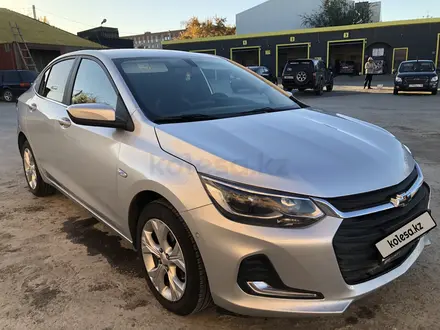 Chevrolet Onix 2023 года за 6 990 000 тг. в Костанай – фото 4