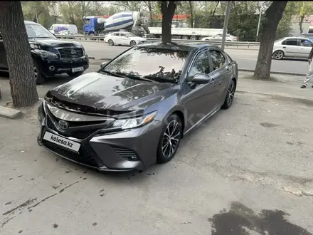 Toyota Camry 2019 года за 10 000 000 тг. в Алматы