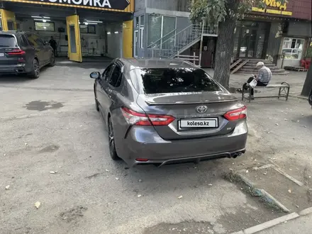 Toyota Camry 2019 года за 10 000 000 тг. в Алматы – фото 3
