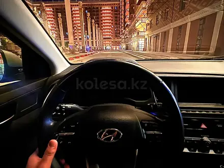 Hyundai Elantra 2020 года за 7 200 000 тг. в Алматы – фото 4