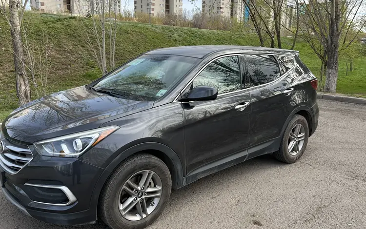 Hyundai Santa Fe 2018 года за 9 000 000 тг. в Астана