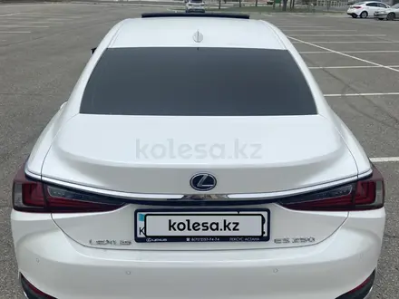 Lexus ES 250 2019 года за 21 000 000 тг. в Актау – фото 6