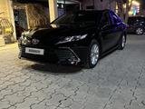 Toyota Camry 2022 года за 14 800 000 тг. в Алматы