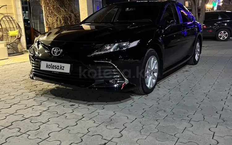 Toyota Camry 2022 года за 14 900 000 тг. в Шымкент