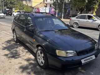 Toyota Carina E