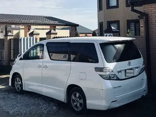 Toyota Vellfire, 2011