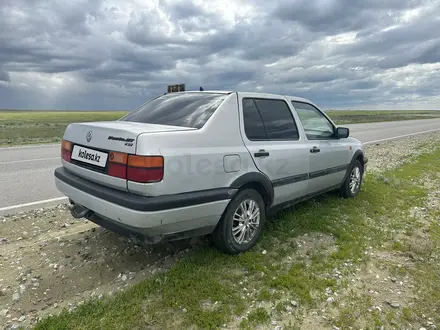 Volkswagen Vento 1996 года за 1 200 000 тг. в Рудный – фото 3