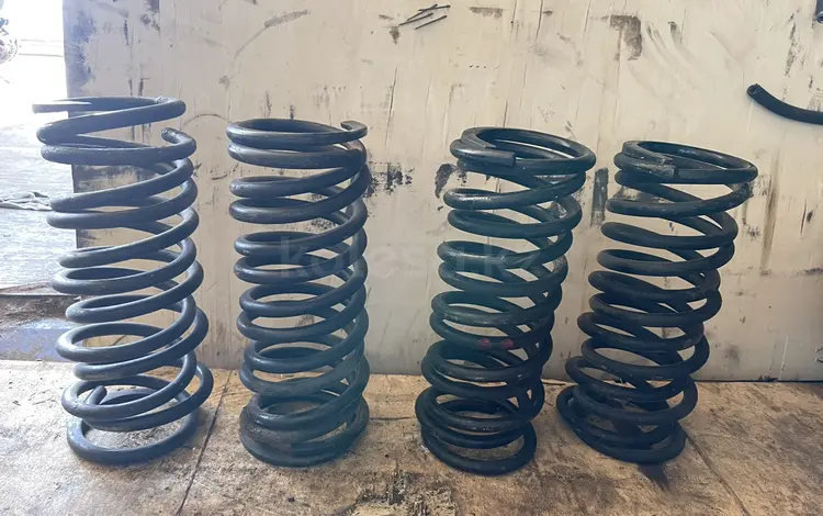 Пружины задние Тойота альфард за 15 000 тг. в Астана