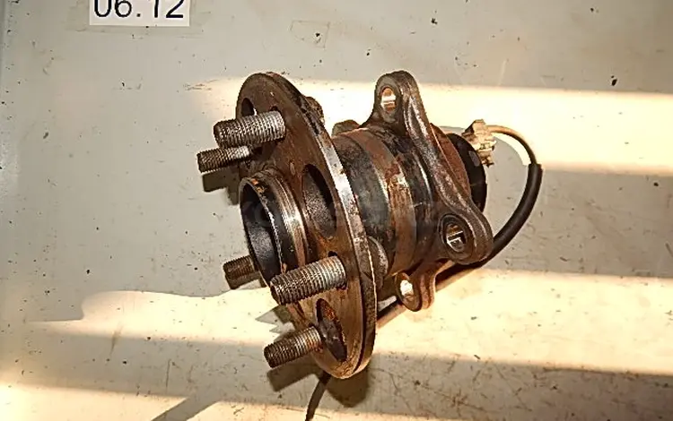 Ступица задняя (с датчиком abs) (2wd) за 10 000 тг. в Алматы
