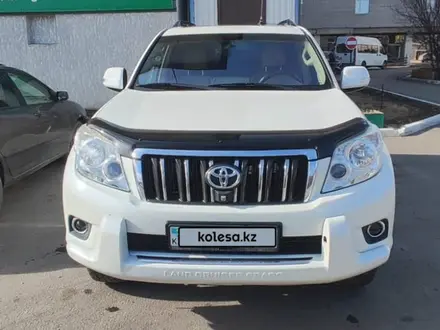 Toyota Land Cruiser Prado 2011 года за 17 300 000 тг. в Семей – фото 2