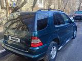 Mercedes-Benz ML 320 1999 года за 3 100 000 тг. в Алматы – фото 3