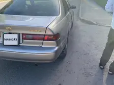 Toyota Camry, 1988
