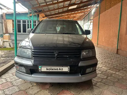 Mitsubishi Space Wagon 1999 года за 2 700 000 тг. в Алматы