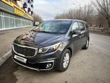 Kia Carnival 2016 года за 13 100 000 тг. в Актобе