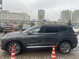 Hyundai Santa Fe 2019 года за 11 000 000 тг. в Астана