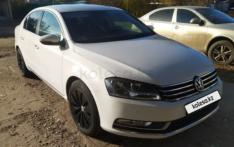 Volkswagen Passat 2014 года за 6 800 000 тг. в Уральск