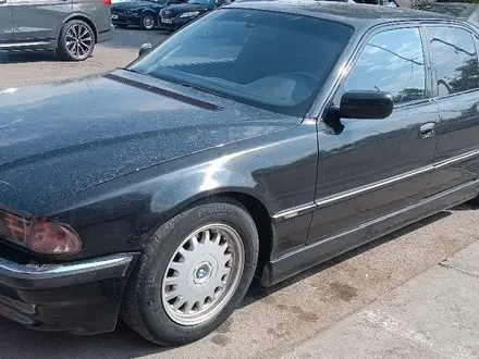 BMW 740 1995 года за 2 700 000 тг. в Алматы – фото 3