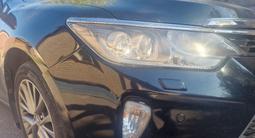 Toyota Camry 2017 года за 12 300 000 тг. в Астана – фото 3