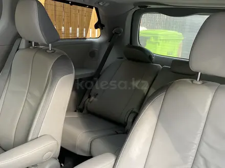 Toyota Sienna 2015 года за 15 800 000 тг. в Алматы – фото 4