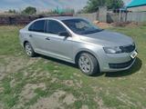 Skoda Rapid 2016 года за 5 285 000 тг. в Уральск – фото 2