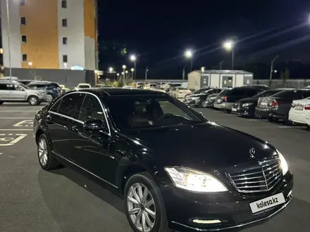 Mercedes-Benz S 500 2011 года за 12 500 000 тг. в Алматы – фото 2