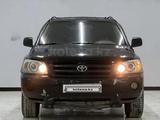 Toyota Highlander 2004 года за 6 000 000 тг. в Актау – фото 2