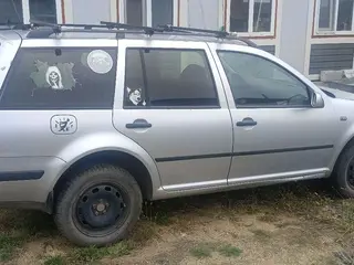 Volkswagen Golf, 2004
