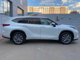 Toyota Highlander 2023 года за 37 000 000 тг. в Астана – фото 3