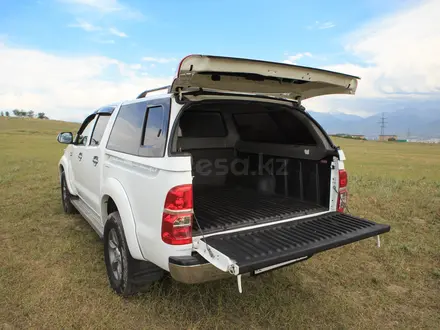 Toyota Hilux 2014 года за 11 500 000 тг. в Алматы – фото 9