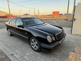 Mercedes-Benz E 240 1999 годаүшін3 000 000 тг. в Атырау – фото 2