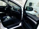 Toyota Highlander 2017 года за 14 500 000 тг. в Уральск – фото 4