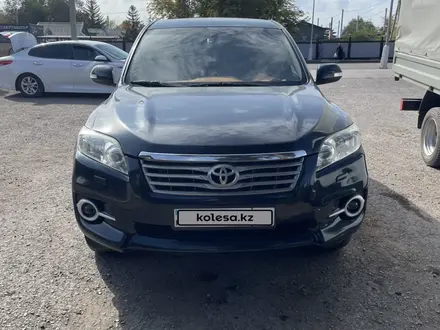 Toyota RAV4 2010 года за 7 500 000 тг. в Караганда