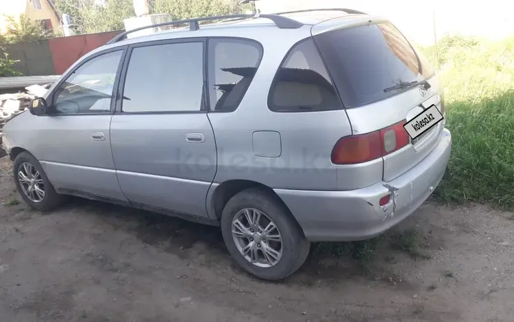 Toyota Ipsum 1997 года за 2 500 000 тг. в Алматы