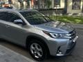 Toyota Highlander 2015 года за 15 300 000 тг. в Алматы