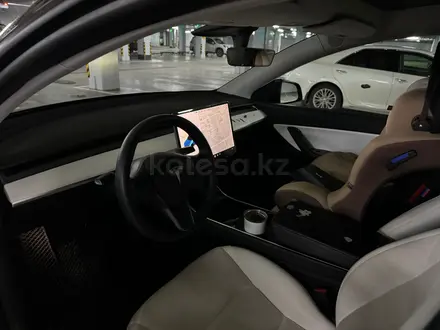 Tesla Model Y 2020 года за 13 800 000 тг. в Алматы – фото 11