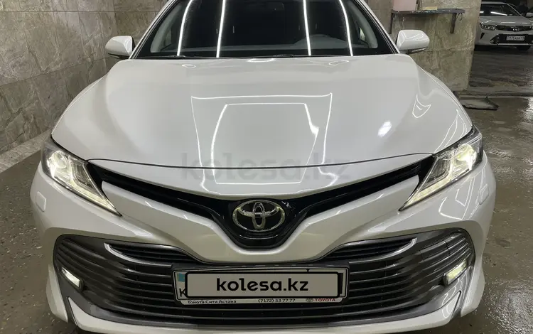 Toyota Camry 2020 года за 13 500 000 тг. в Шымкент