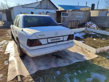 Mercedes-Benz E 230 1992 года за 750 000 тг. в Актобе – фото 7