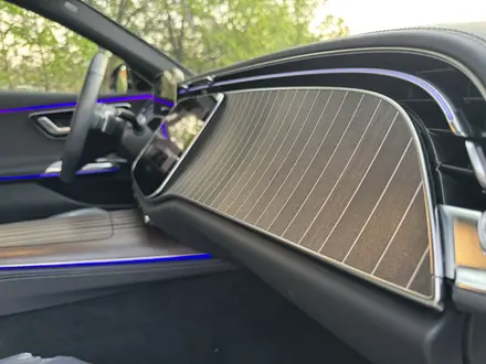 Mercedes-Benz E 300 2025 года за 36 500 000 тг. в Алматы – фото 26